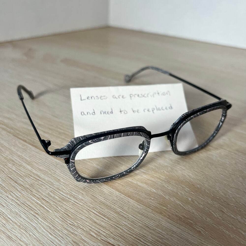 L.A. Eyeworks 1018 Jenks 270542 RARE! Eyeglasses One Pair Black White 45-21-137